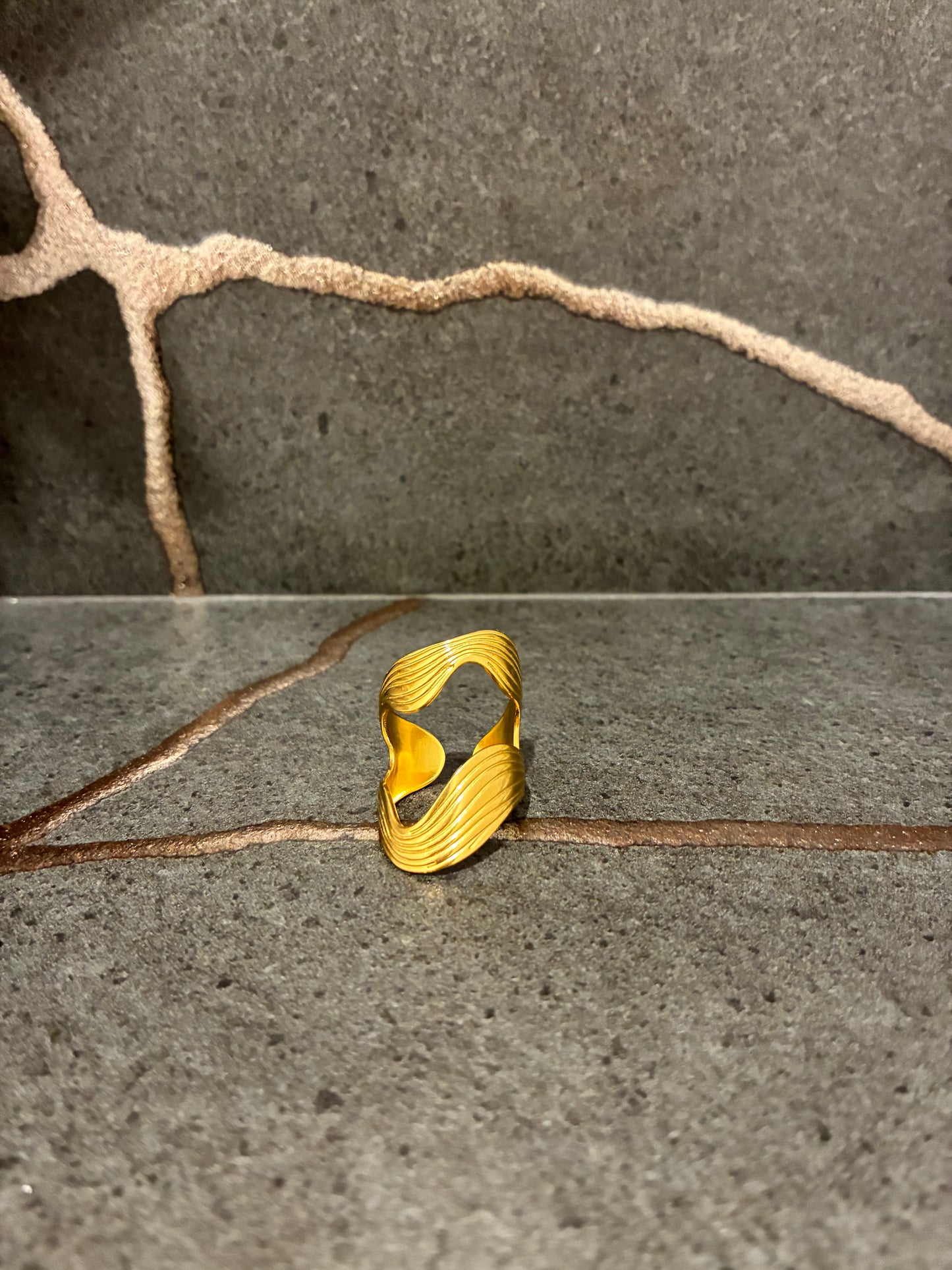 AURA ring